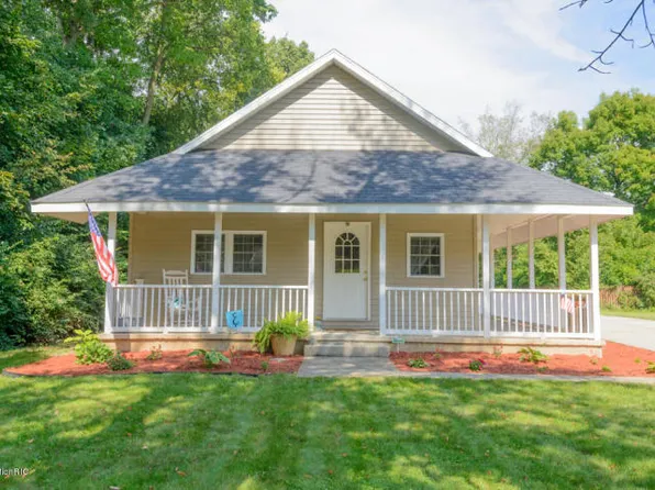 2455 Ivy Ct, Niles, MI 49120