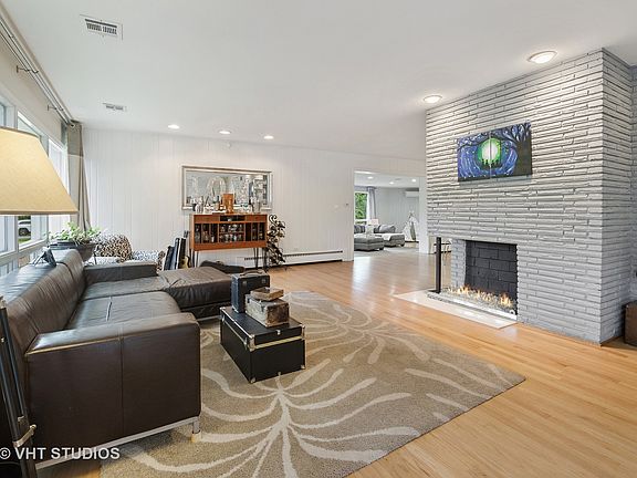 3rd image of 578 Clavey Ln