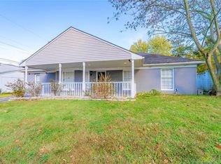 210 Fairwood Dr, Jeffersonville, IN 47130