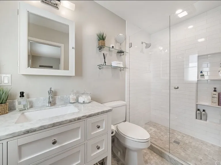 440 Country Club Dr — Photo 17