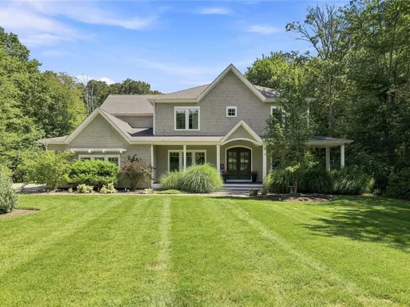 250 W Reach Dr, Jamestown, RI 02835