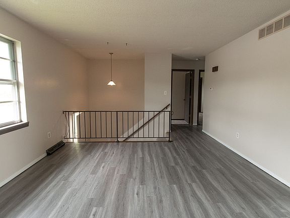 2nd image of 1584-1586 S Sonora Dr