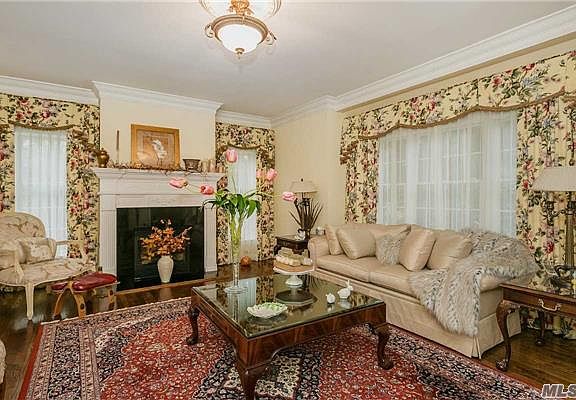 4th image of 2 Briana Ct