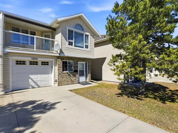 4823 E 45th Ave, Innisfail, AB T4G 1P3