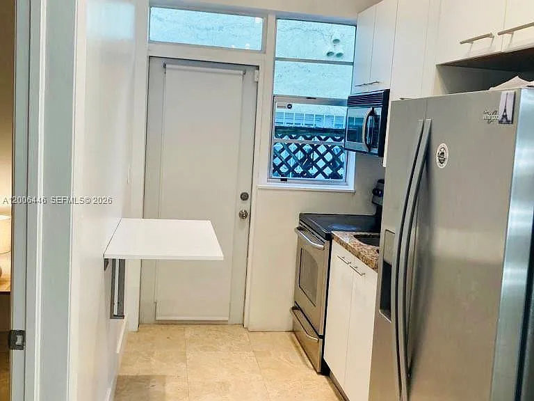 826 7th St #3 — Photo 6
