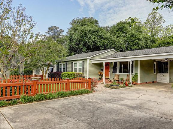 4th image of 720 Oaklawn Ave