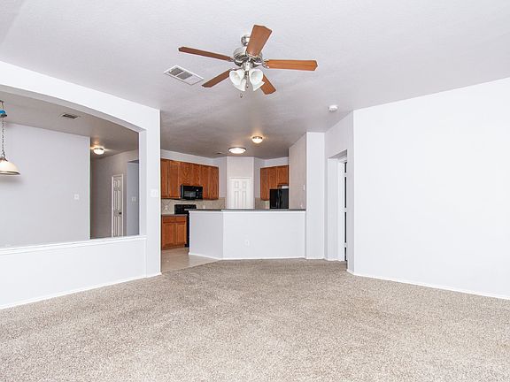 5th image of 6003 Shamrock Dr