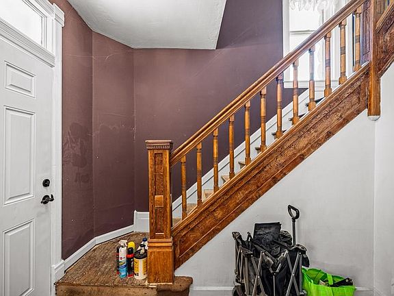 2nd image of 529 W Corona Ave