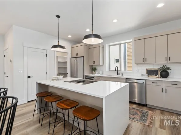 1739 S Rock View Ln #26, Boise, ID 83705