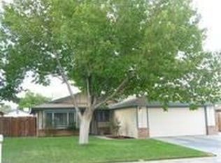 220 E Cardigan Ave, Ridgecrest, CA 93555