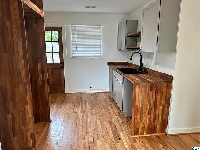 2428 21st Avenue North - F — Photo 3