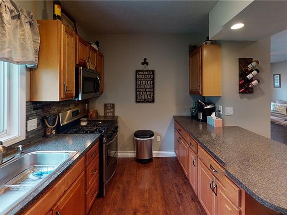 3rd image of 10031 Smith St
