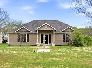 5076 Wildwood Ln, Robstown, TX 78380