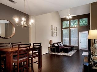 75 S Spiral Vine Cir, The Woodlands, TX 77381