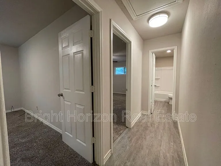 1017 Mullins St — Photo 28