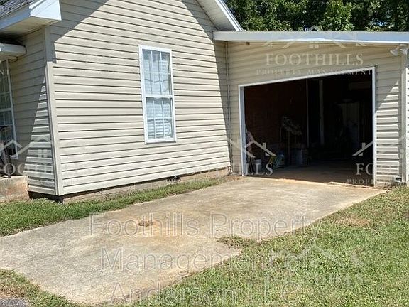 3rd image of 131 Miller Rd