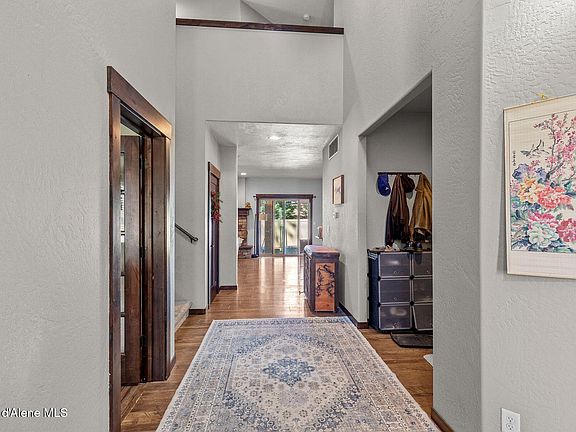 3rd image of 2543 W Malraux Dr