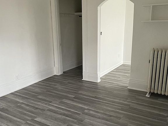 5th image of 201 N Van Buren St #4