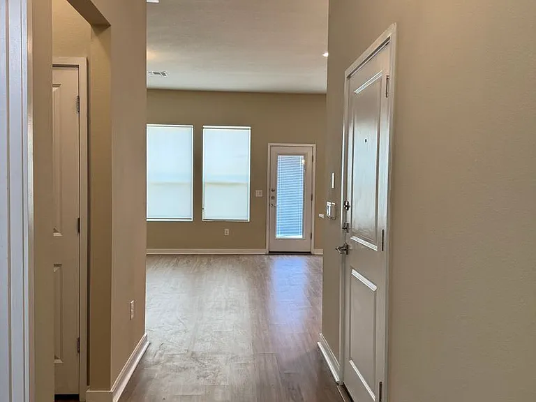 15009 Casbah Dr — Photo 3