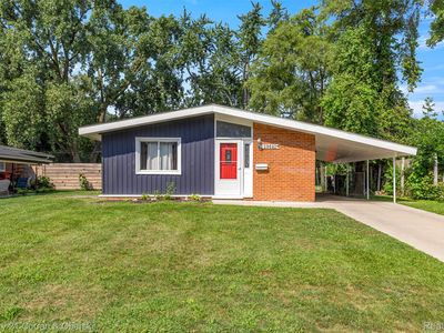 29641 Fairfax St, Southfield, MI, 48076