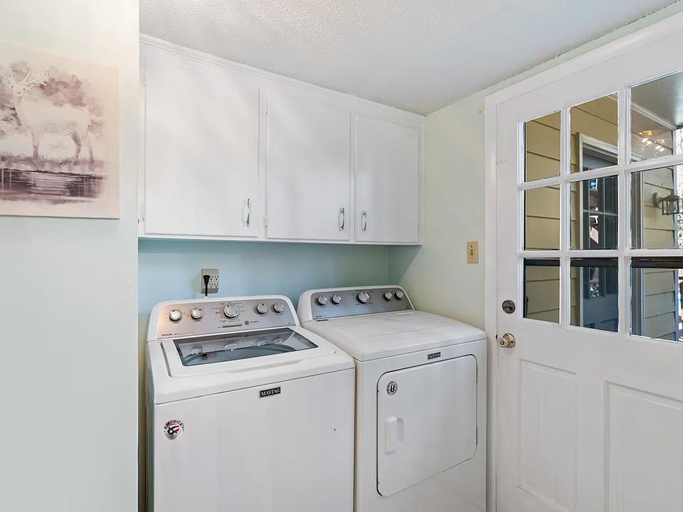Laundry Room Cabinet