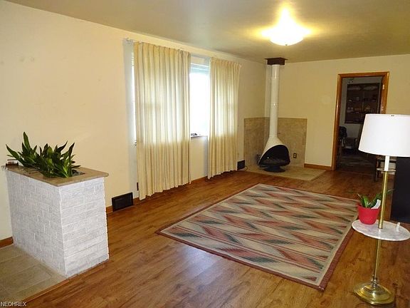3rd image of 505 Central Ave