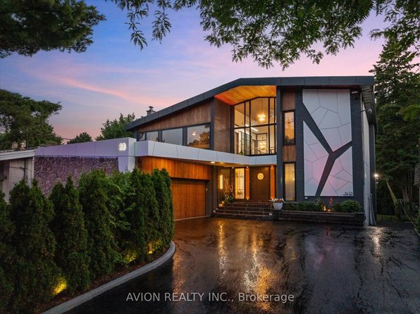 38 Purdon Dr, Toronto, ON M3H 4X1