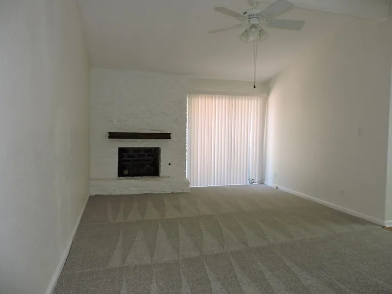 1625 Chippeway Ln — Photo 5