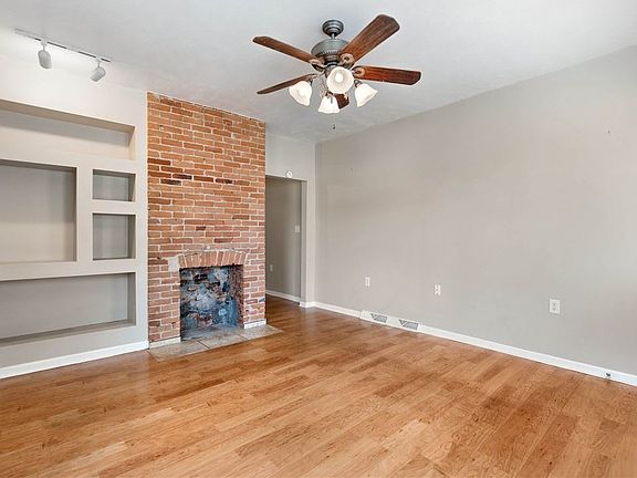 3rd image of 805 6th St