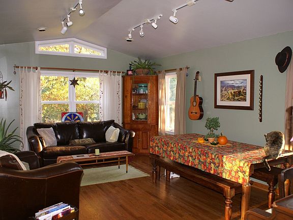 Living room addition