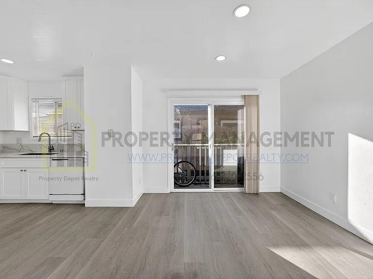 2205 15th Ave #1 — Photo 7