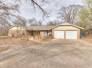 1717 Robin Rd, Edmond, OK 73034