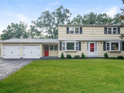30 Oakwood St, Enfield, CT, 06082
