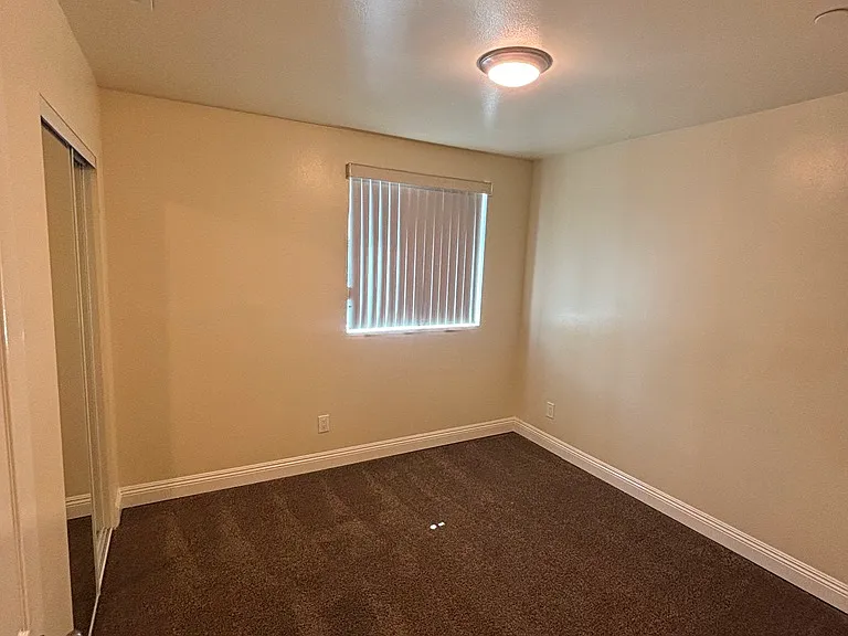 638 W Colden Ave — Photo 16
