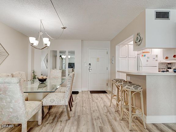 4th image of 1575 Ocean Shore Blvd APT 405