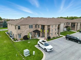 1343 Prairie Dr, Crown Pt, IN 46307