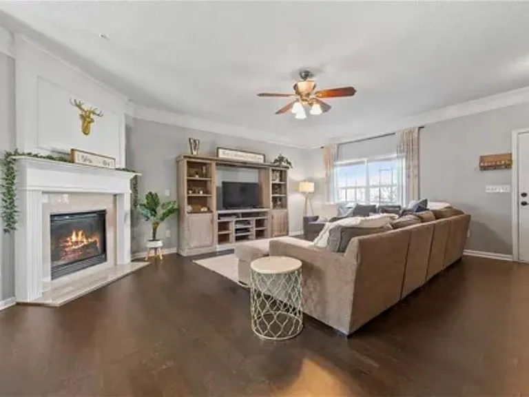 615 Market Place Ln — Photo 10