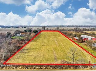 21303 Forst Rd, Bowling Green, OH 43402