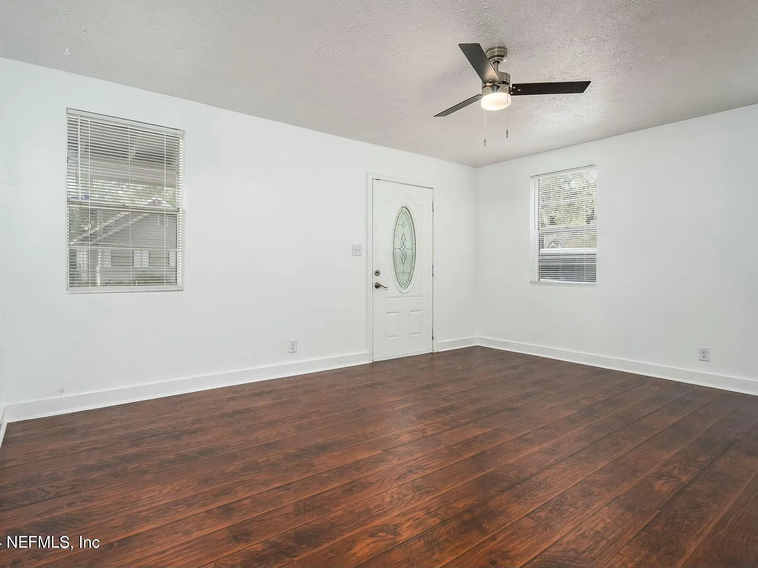 2 bed, 1.0 bath, 910 sqft, $1,250 — Photo 3