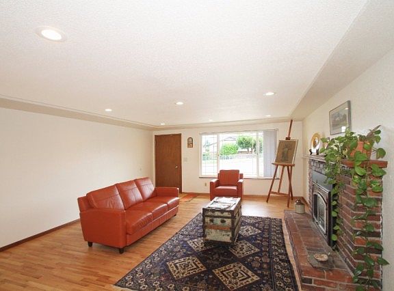 4th image of 7602 S Ainsworth Ave