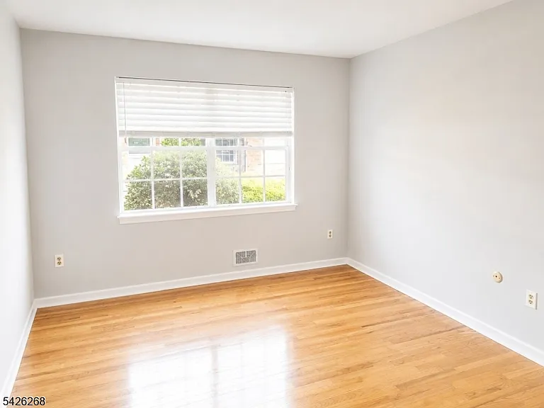 800 Old Springfield Ave #19 — Photo 11