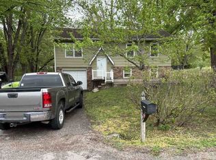 3871 McVey Rd, Sedalia, MO 65301