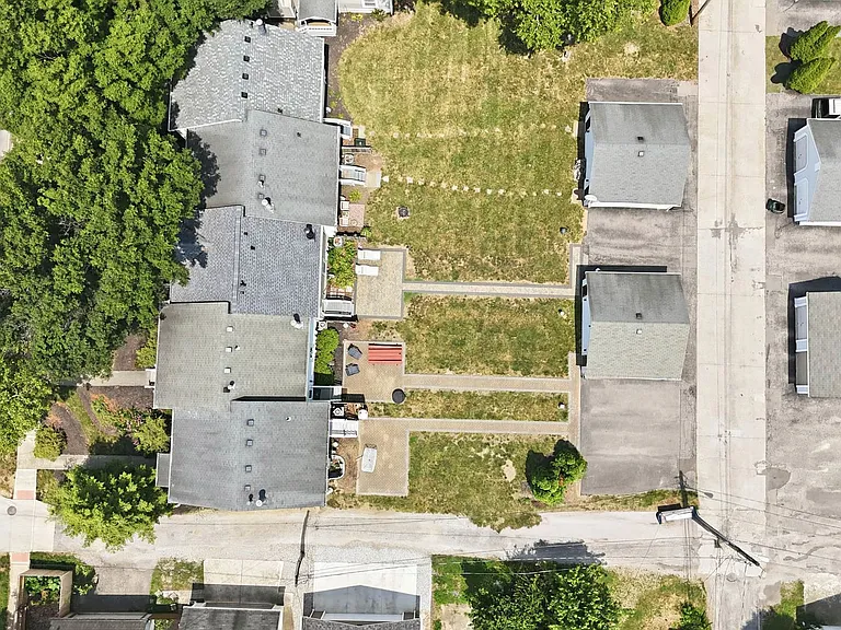 1238 Michigan Ave — Photo 28
