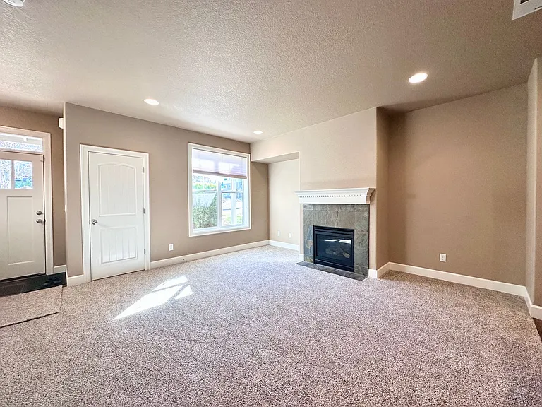 19021 Village Blvd — Photo 6