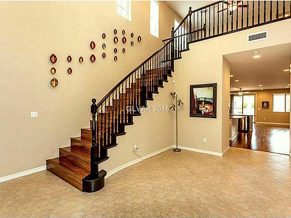 3rd image of 721 Catalina Aisle St