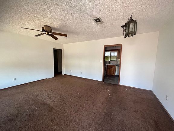 2nd image of 3968 Aragon Dr