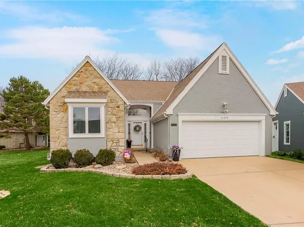 12204 England St, Overland Park, KS 66213