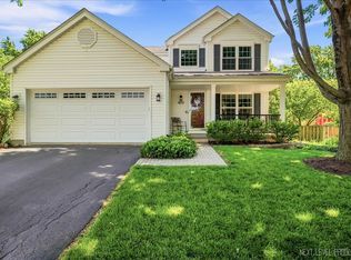 675 Parker Ct, Geneva, IL 60134