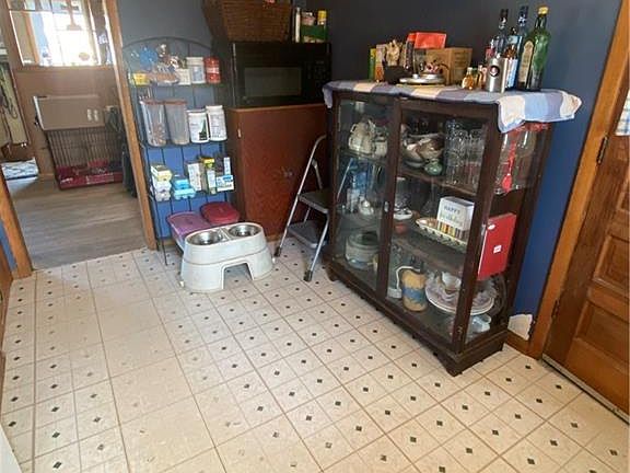 3rd image of 3928 Brandes St