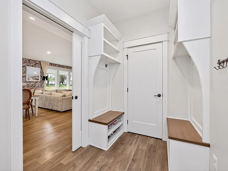14301 Sheridan Ave — Photo 22
